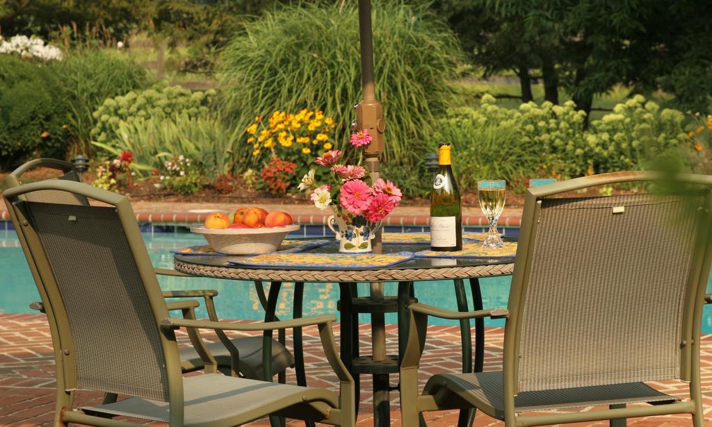 L'Auberge Provencale Inn & Restaurant Boyce Esterno foto
