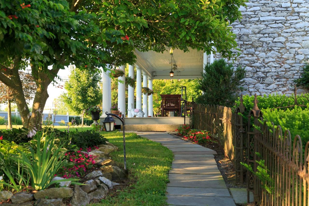 L'Auberge Provencale Inn & Restaurant Boyce Esterno foto